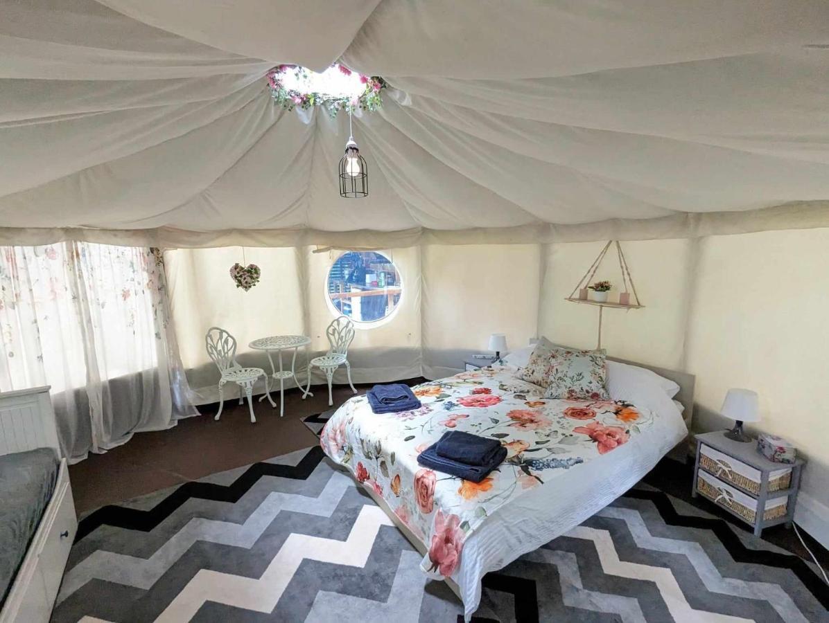 Luxury Glamping @Moulin Des Forges Moutier-Malcard Exterior foto