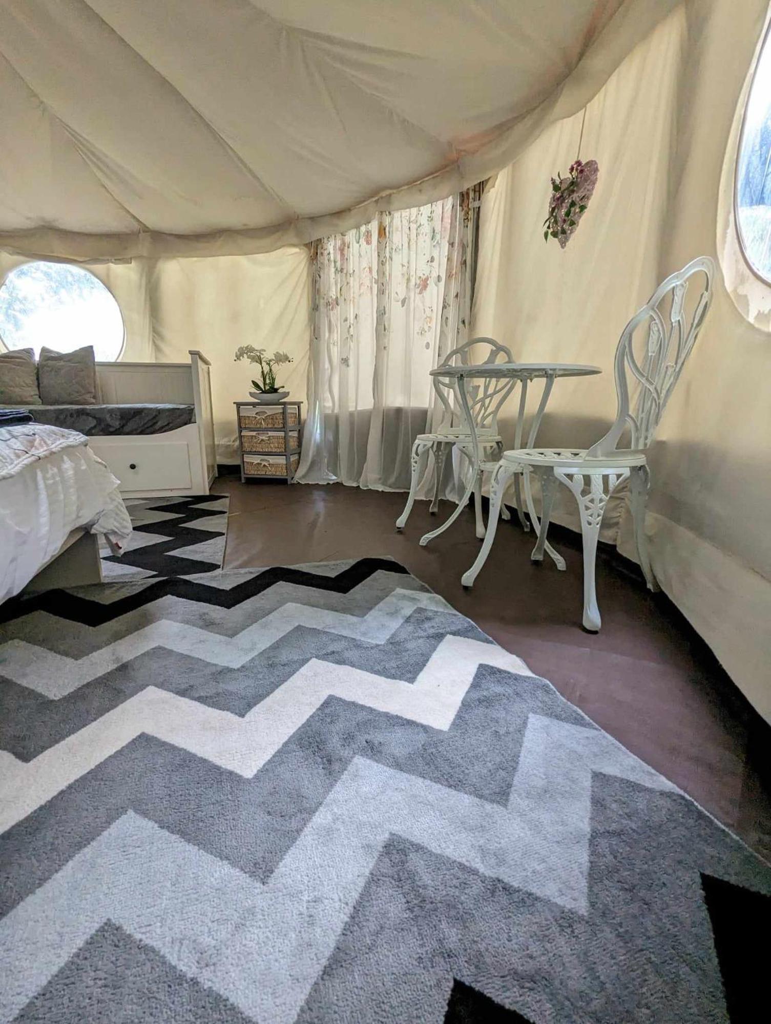 Luxury Glamping @Moulin Des Forges Moutier-Malcard Exterior foto