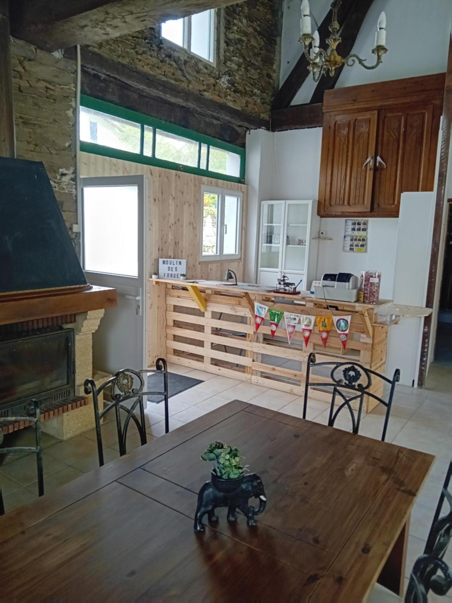 Luxury Glamping @Moulin Des Forges Moutier-Malcard Exterior foto